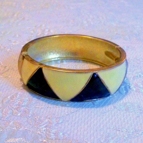 Hinged Black and Cream Enamel Bangle Bracelet * - Picture 1 of 4